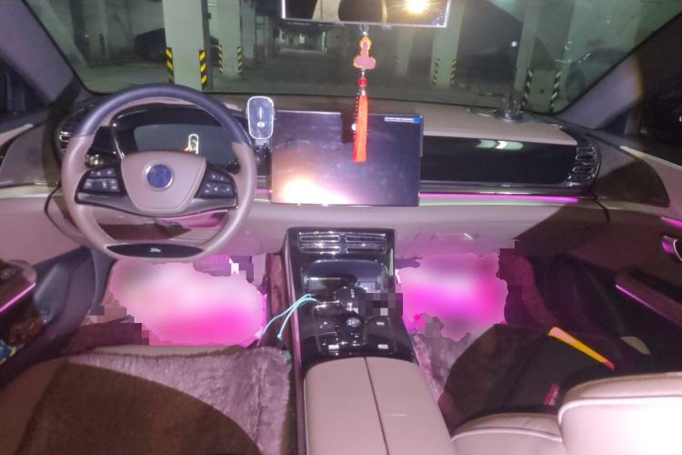 Used BYD Han 2024 DM-i Glory Edition 121KM Prestige Model Center Console
