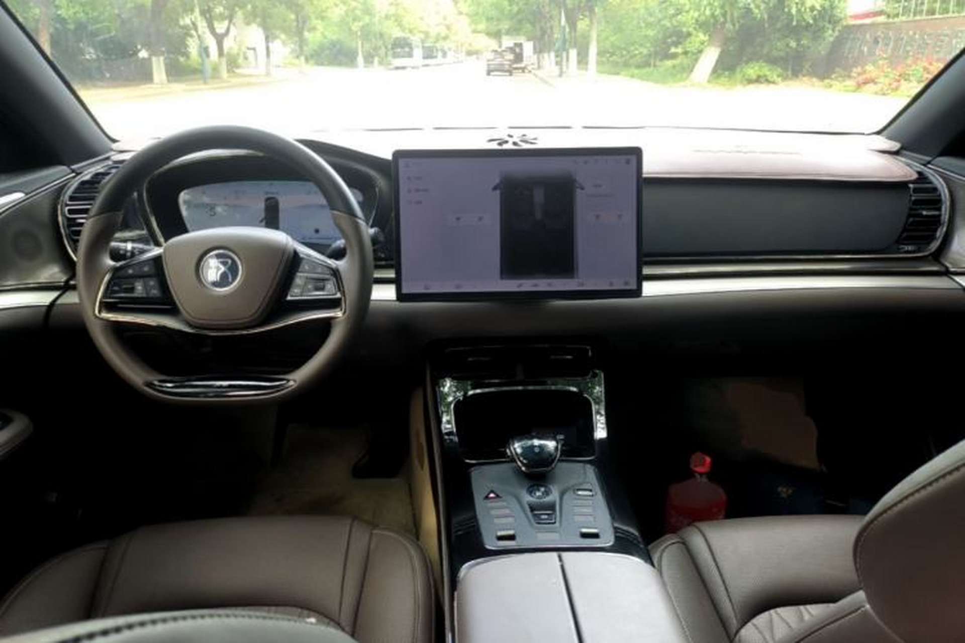 Used BYD Han 2024 DM-i Glory Edition 121KM Prestige Model Center Console