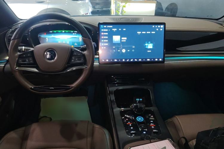 Used BYD Han 2024 DM-i Glory Edition 121KM Premium Model Center Console