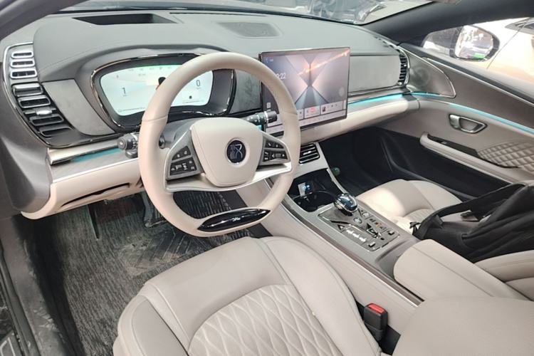 Used BYD Han 2024 DM-i Glory Edition 121KM Premium Model Center Console