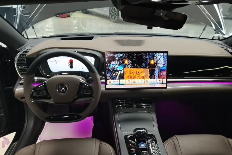 Used BYD Han 2024 DM-i Glory Edition 121KM Prestige Model Center Console