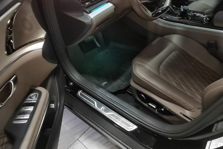 Used BYD Han 2024 EV Glory Edition 506KM Front-Wheel-Drive Premium Model Driver Seat