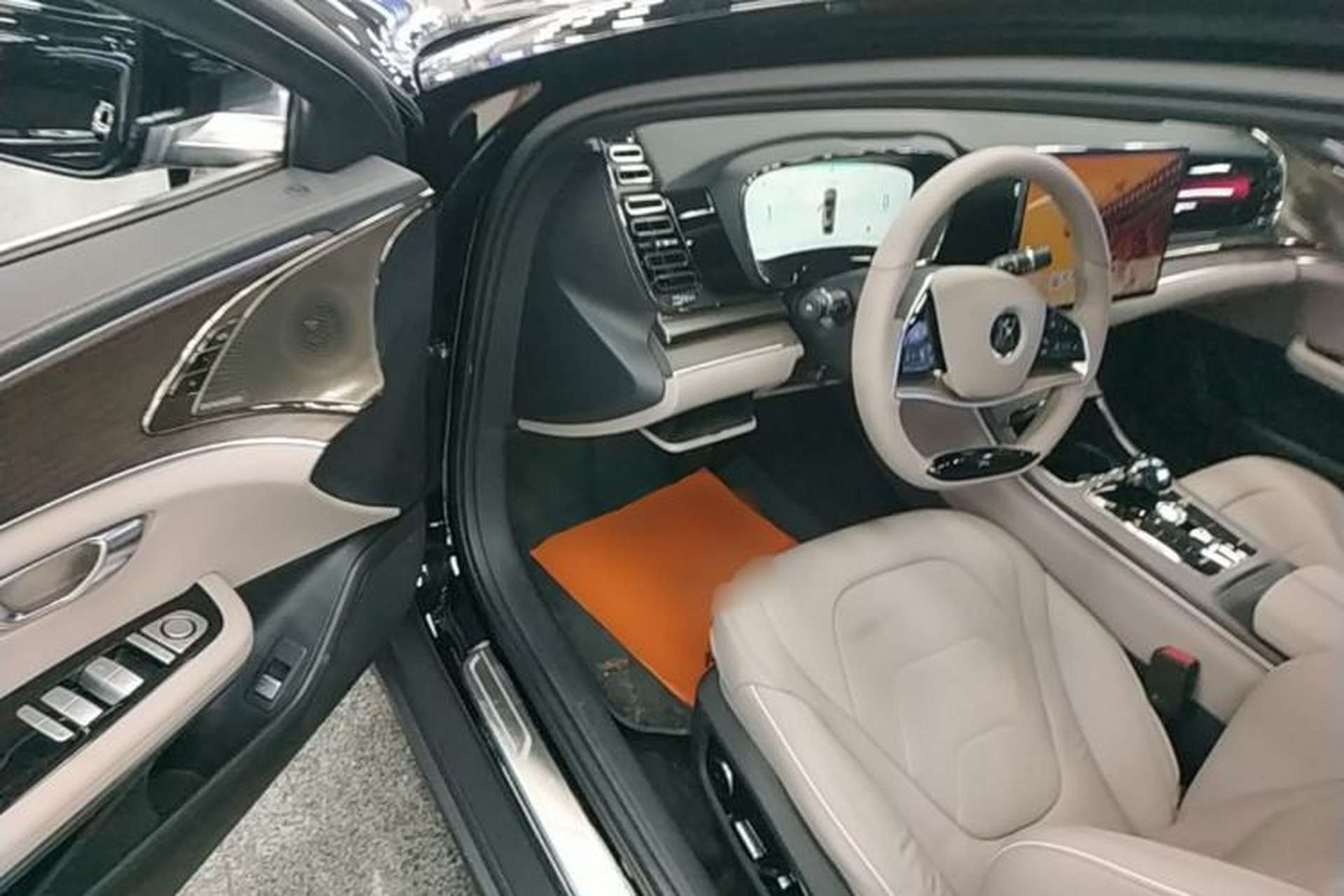 Used BYD Han 2024 EV Glory Edition 610 km All-Wheel Drive "Tian Shen Zhi Jia" Intelligent Driving Model Driver Seat