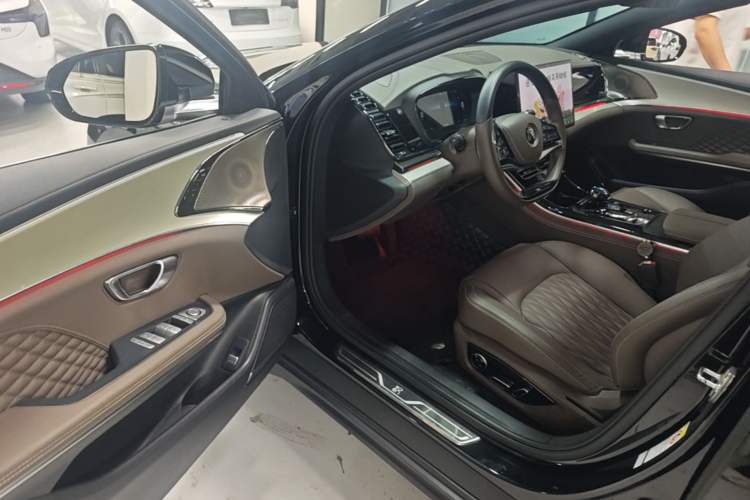 Used BYD Han 2024 DM-i Glory Edition 121KM Prestige Model Driver Seat