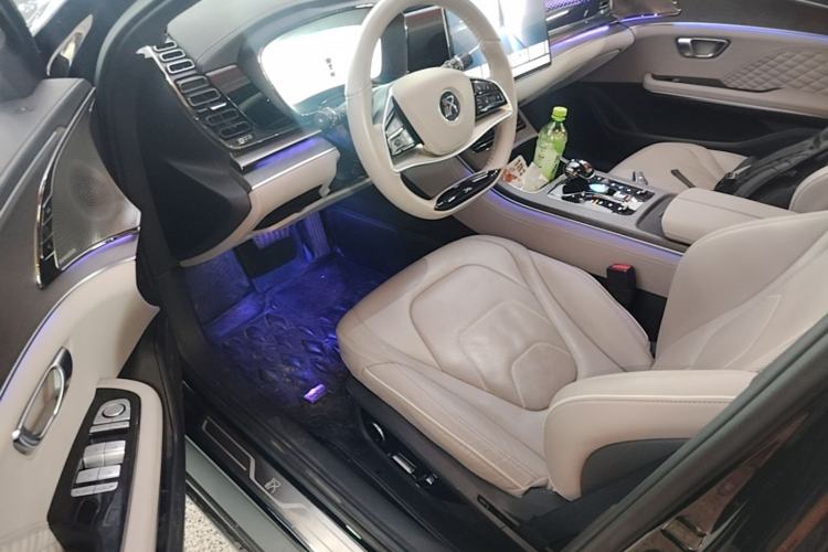 Used BYD Han 2024 EV Glory Edition 610 km All-Wheel Drive "Tian Shen Zhi Jia" Intelligent Driving Model Driver Seat
