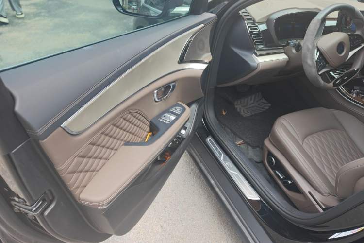Used BYD Han 2024 DM-i Glory Edition 121KM Prestige Model Driver Seat