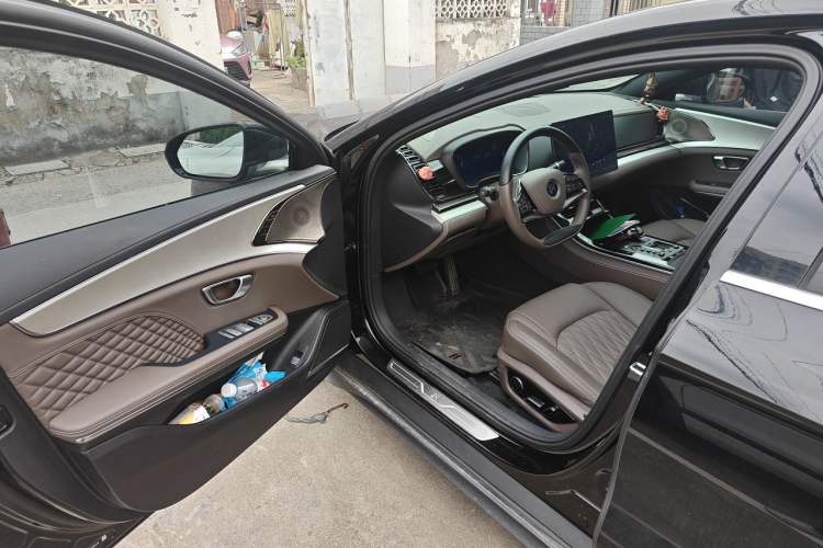 Used BYD Han 2024 DM-i Glory Edition 121KM Prestige Model Driver Seat