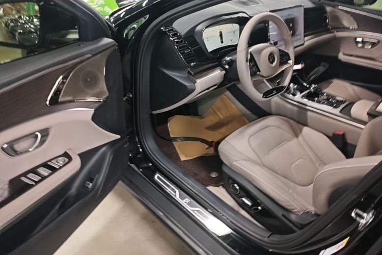 Used BYD Han 2024 EV Glory Edition 610 km All-Wheel Drive "Tian Shen Zhi Jia" Intelligent Driving Model Driver Seat