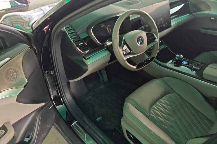 Used BYD Han 2024 EV Glory Edition 605KM Front-Wheel-Drive Premium Model Driver Seat