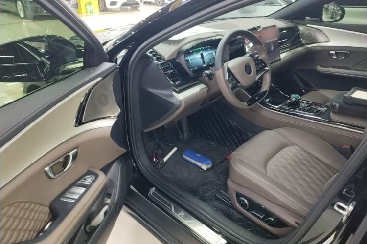 Used BYD Han 2024 DM-i Glory Edition 121KM Elite Model Driver Seat