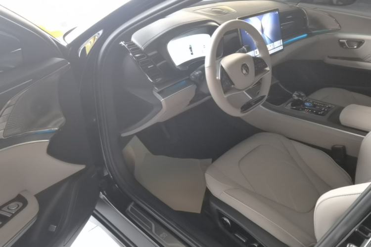 Used BYD Han 2024 EV Glory Edition 610 km All-Wheel Drive "Tian Shen Zhi Jia" Intelligent Driving Model Driver Seat