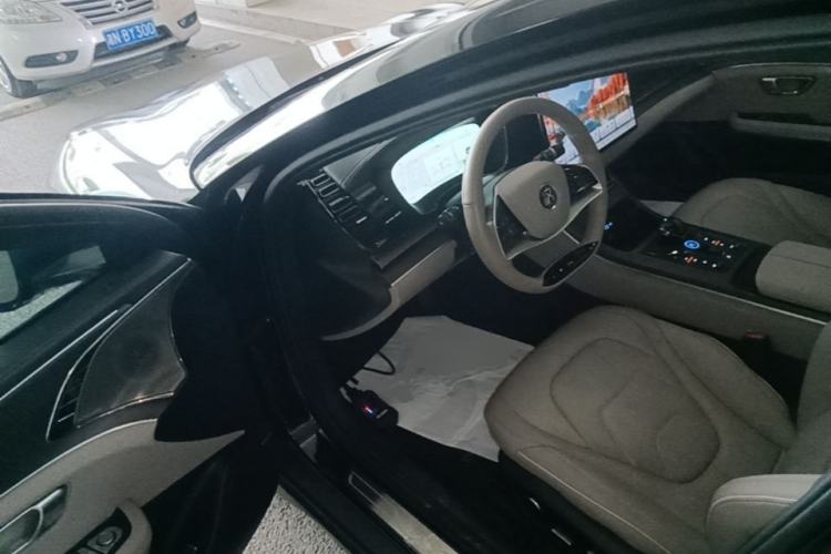 Used BYD Han 2024 EV Glory Edition 610 km All-Wheel Drive "Tian Shen Zhi Jia" Intelligent Driving Model Driver Seat