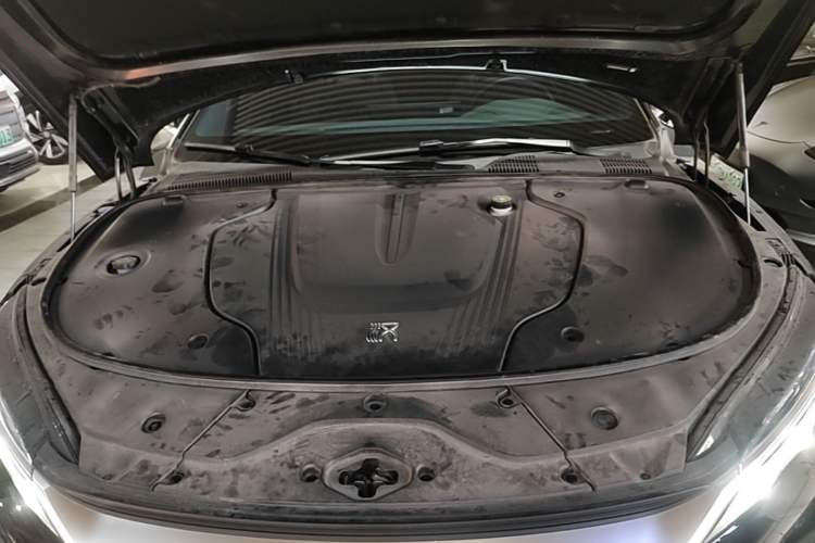 Used BYD Han 2024 EV Glory Edition 506KM Front-Wheel-Drive Premium Model Engine Bay