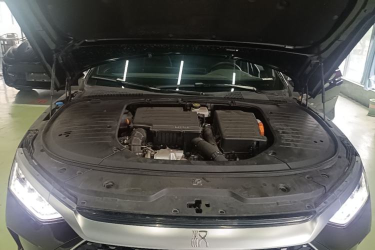 Used BYD Han 2024 DM-i Glory Edition 121KM Elite Model Engine Bay