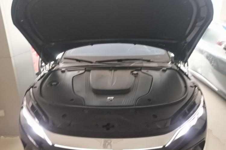 Used BYD Han 2024 EV Glory Edition 605KM Front-Wheel-Drive Premium Model Engine Bay