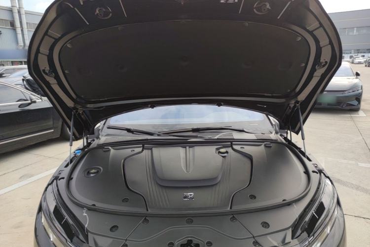 Used BYD Han 2024 EV Glory Edition 506KM Front-Wheel-Drive Premium Model Engine Bay