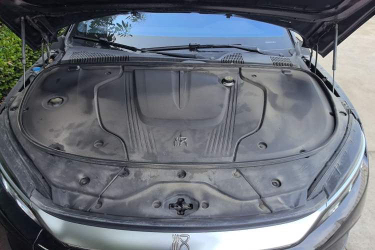 Used BYD Han 2024 EV Glory Edition 506KM Front-Wheel-Drive Premium Model Engine Bay