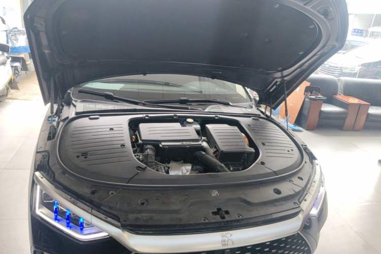 Used BYD Han 2024 DM-i Glory Edition 121KM Prestige Model Engine Bay