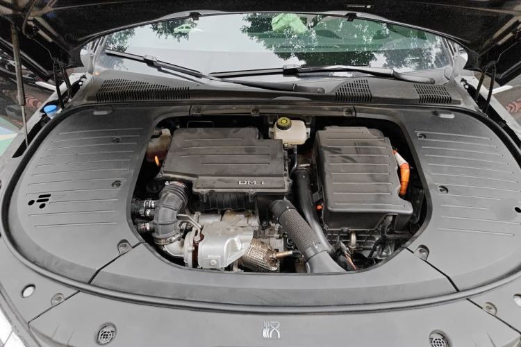 Used BYD Han 2024 DM-i Glory Edition 121KM Prestige Model Engine Bay