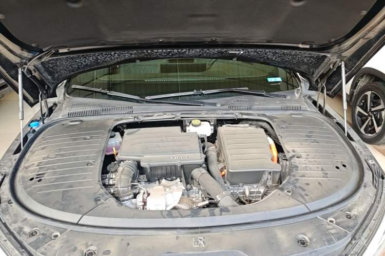 Used BYD Han 2024 DM-i Glory Edition 121KM Elite Model Engine Bay
