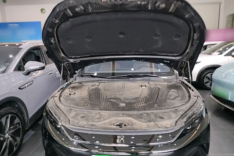 Used BYD Han 2024 EV Glory Edition 506KM Front-Wheel-Drive Premium Model Engine Bay