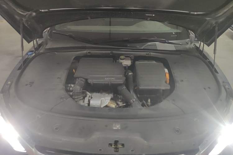 Used BYD Han 2024 DM-i Glory Edition 121KM Prestige Model Engine Bay