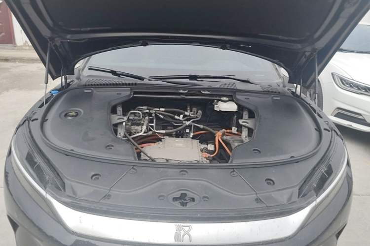 Used BYD Han 2024 EV Glory Edition 506KM Front-Wheel-Drive Premium Model Engine Bay