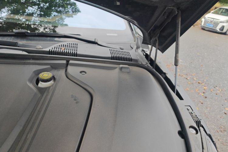 Used BYD Han 2024 EV Glory Edition 605KM Front-Wheel-Drive Premium Model Engine Bay Left