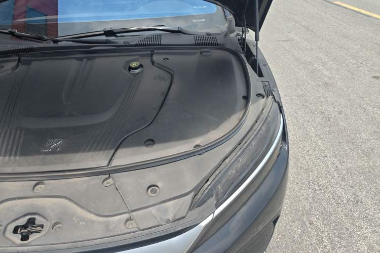 Used BYD Han 2024 EV Glory Edition 506KM Front-Wheel-Drive Premium Model Engine Bay Left