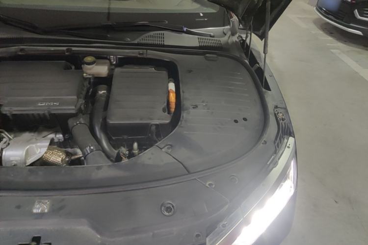 Used BYD Han 2024 DM-i Glory Edition 121KM Prestige Model Engine Bay Left