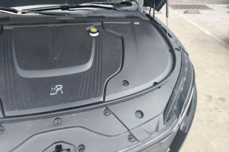 Used BYD Han 2024 EV Glory Edition 605KM Front-Wheel-Drive Premium Model Engine Bay Left