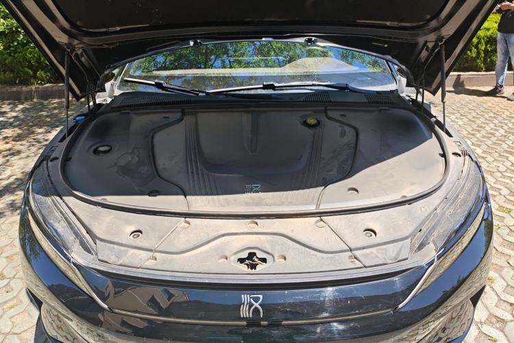 Used BYD Han 2024 EV Glory Edition 506KM Front-Wheel-Drive Premium Model Engine Bay