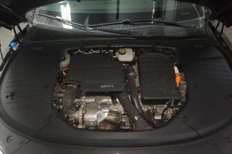 Used BYD Han 2024 DM-i Glory Edition 121KM Prestige Model Engine Bay