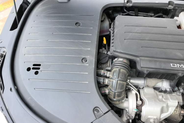 Used BYD Han 2024 DM-i Glory Edition 121KM Elite Model Engine Bay Right