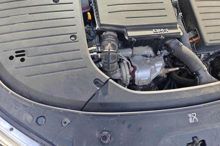 Used BYD Han 2024 DM-i Glory Edition 121KM Prestige Model Engine Bay Right
