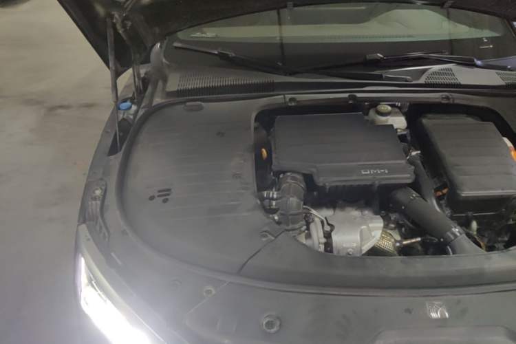 Used BYD Han 2024 DM-i Glory Edition 121KM Prestige Model Engine Bay Right
