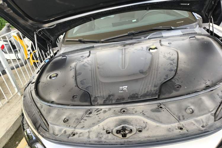 Used BYD Han 2024 EV Glory Edition 506KM Front-Wheel-Drive Premium Model Engine Bay Right