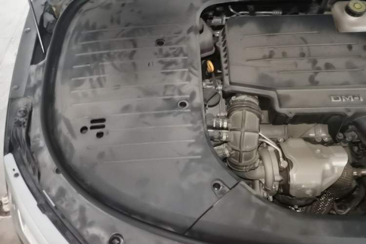 Used BYD Han 2024 DM-i Glory Edition 121KM Premium Model Engine Bay Right