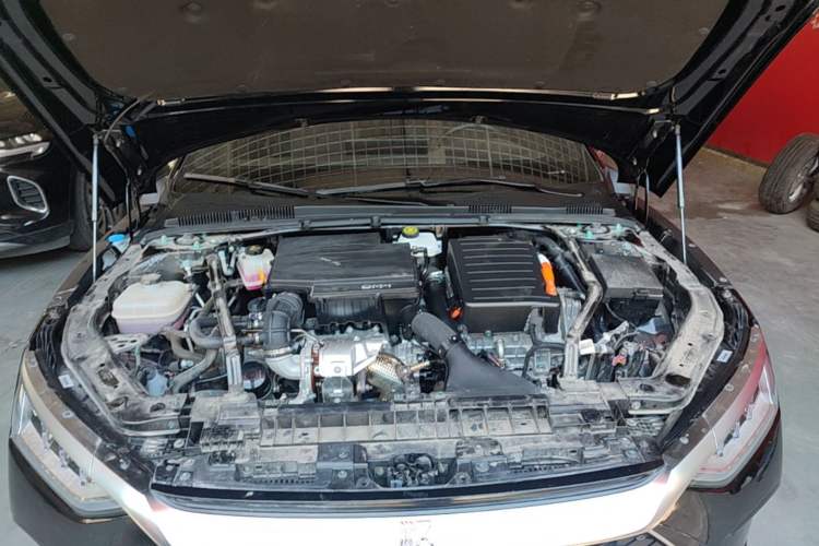 Used BYD Han 2024 DM-i Glory Edition 121KM Elite Model Engine Bay
