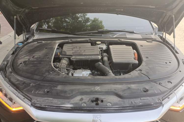 Used BYD Han 2024 DM-i Glory Edition 121KM Elite Model Engine Bay