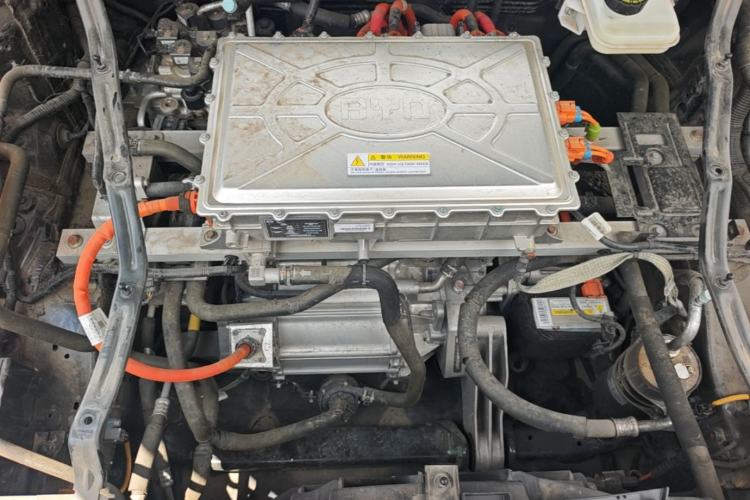 Used BYD Han 2024 EV Glory Edition 610 km All-Wheel Drive "Tian Shen Zhi Jia" Intelligent Driving Model Engine Bay