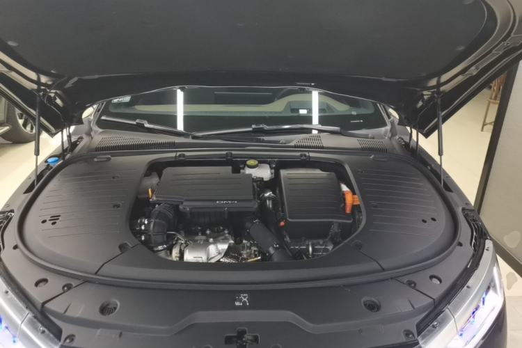 Used BYD Han 2024 DM-i Glory Edition 121KM Prestige Model Engine Bay