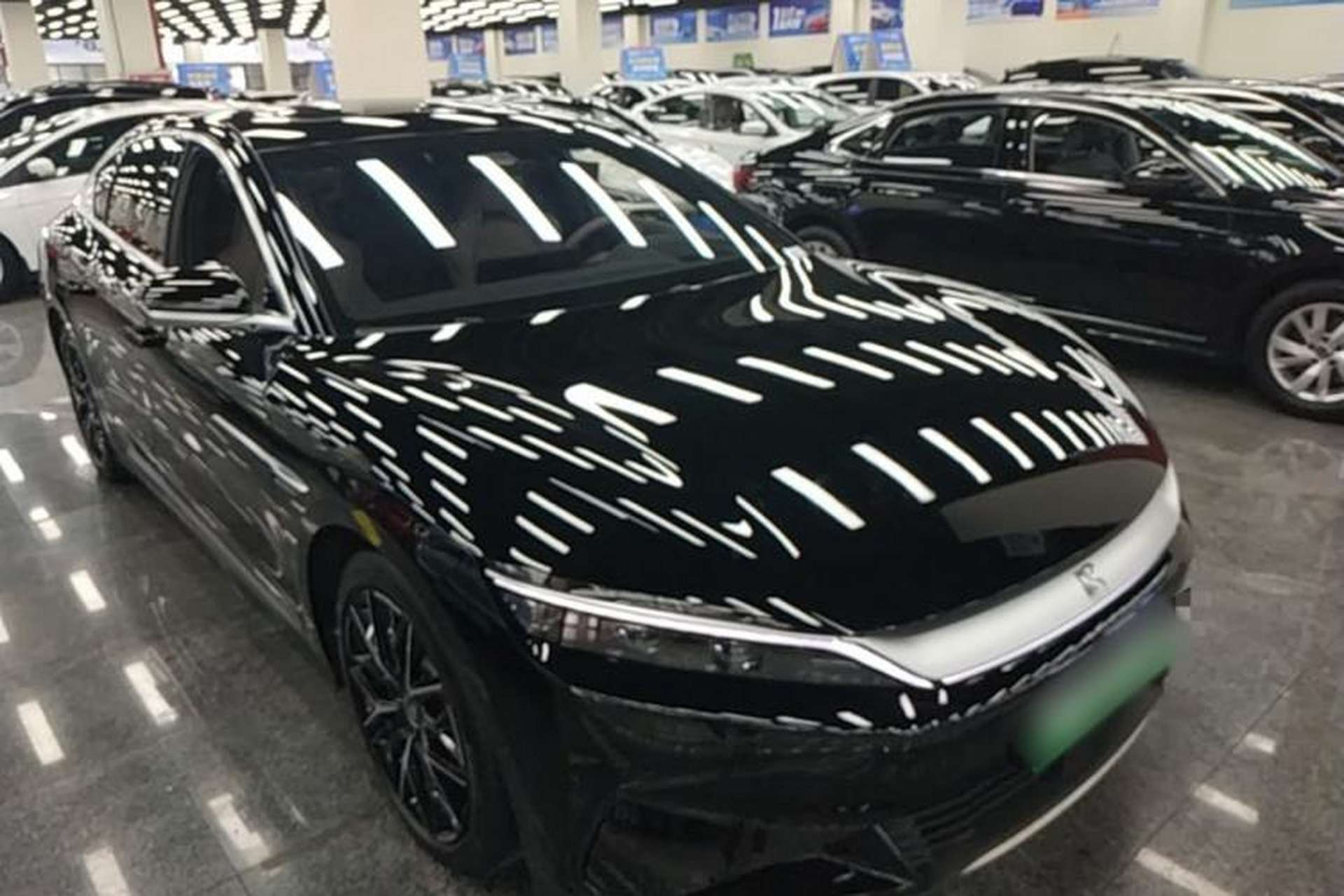 Used BYD Han 2024 EV Glory Edition 610 km All-Wheel Drive "Tian Shen Zhi Jia" Intelligent Driving Model Exterior 1
