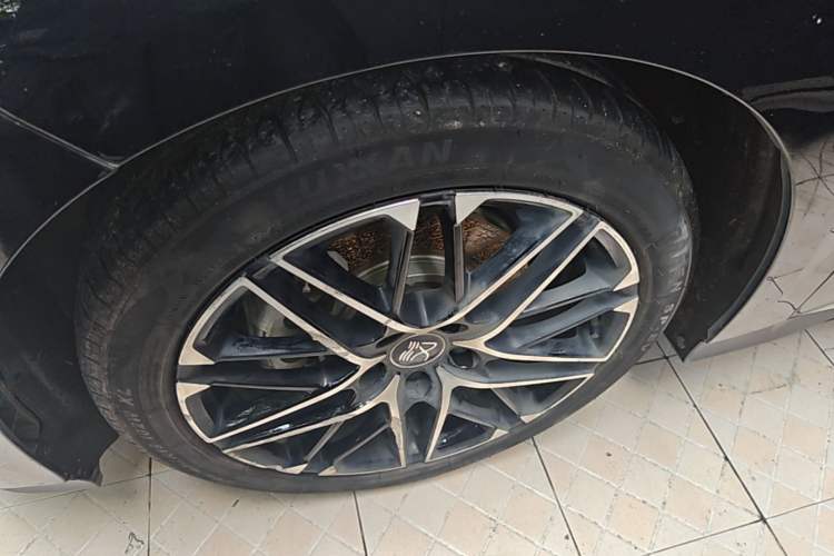 Used BYD Han 2024 EV Glory Edition 605KM Front-Wheel-Drive Premium Model Exterior 2