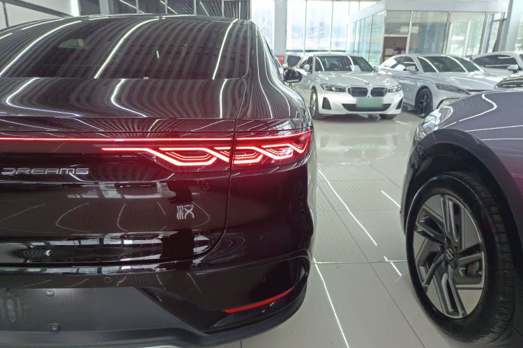 Used BYD Han 2024 DM-i Glory Edition 121KM Prestige Model Exterior 3