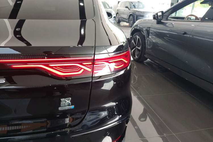 Used BYD Han 2024 DM-i Glory Edition 121KM Premium Model Exterior 3