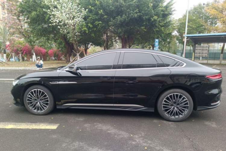 Used BYD Han 2024 DM-i Glory Edition 121KM Premium Model Exterior 3