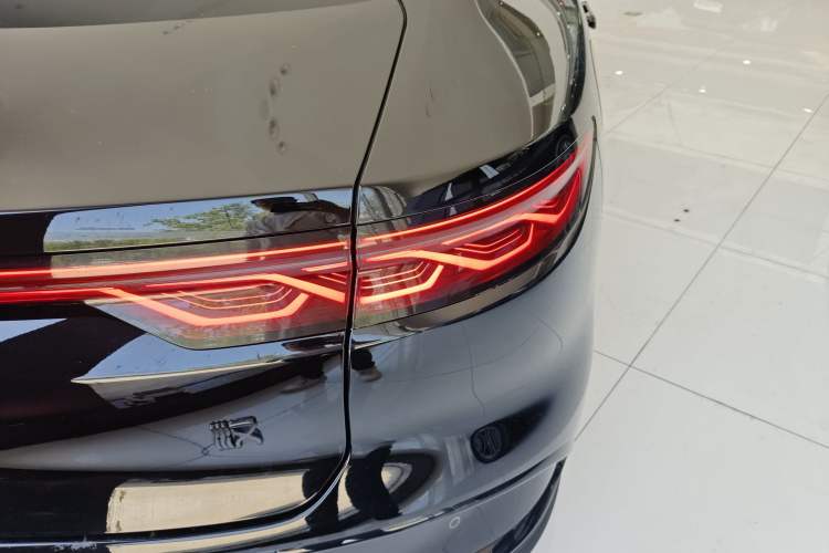 Used BYD Han 2024 DM-i Glory Edition 121KM Elite Model Exterior 3