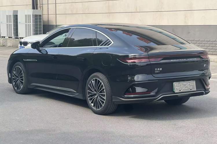 Used BYD Han 2024 DM-i Glory Edition 121KM Prestige Model Exterior 3