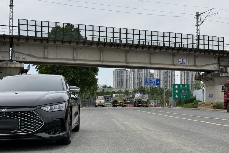 Used BYD Han 2024 DM-i Glory Edition 121KM Prestige Model Exterior 3